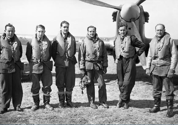 Pilots of 43 Squadron